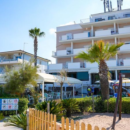 Residence Sunrise Сан Бенедето дел Тронто Екстериор снимка