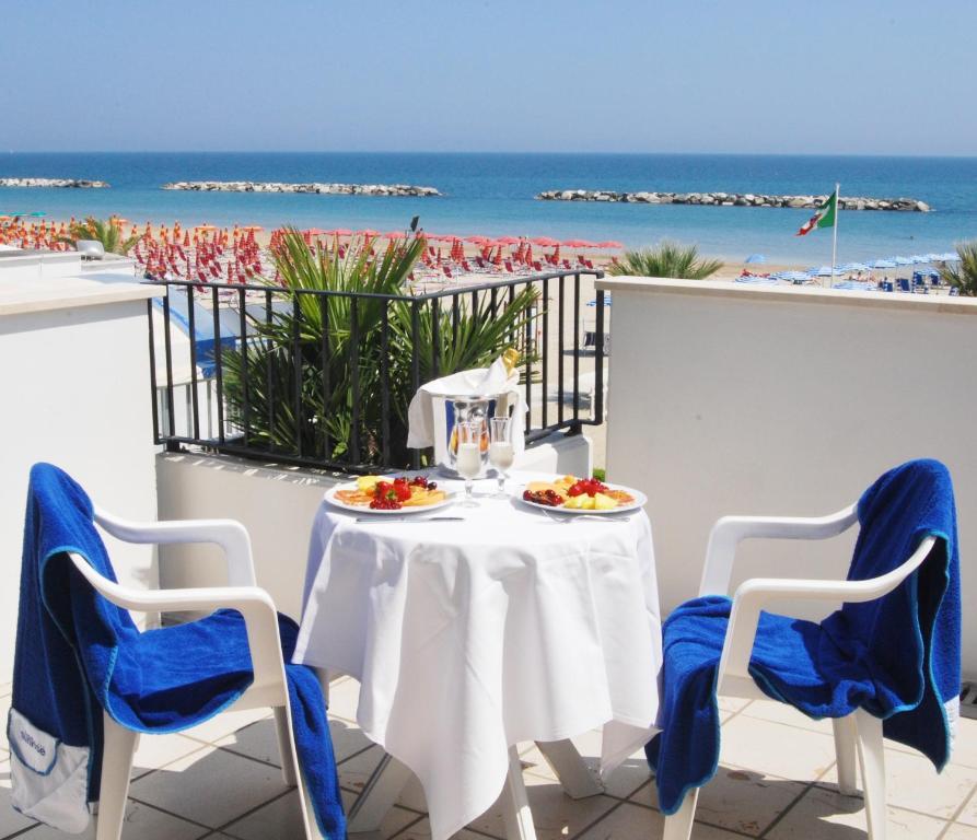 Residence Sunrise Сан Бенедето дел Тронто Стая снимка