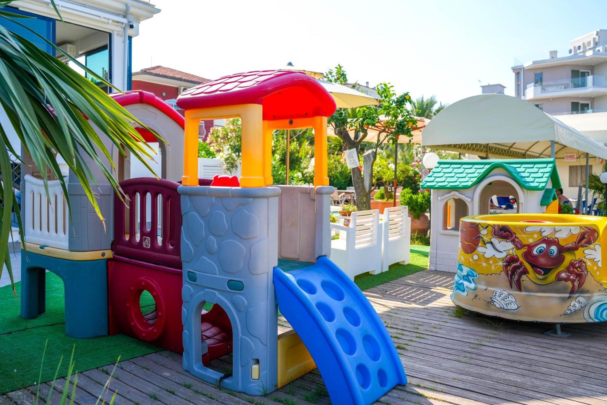 Residence Sunrise Сан Бенедето дел Тронто Екстериор снимка
