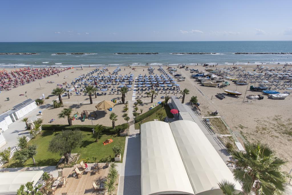 Residence Sunrise Сан Бенедето дел Тронто Екстериор снимка